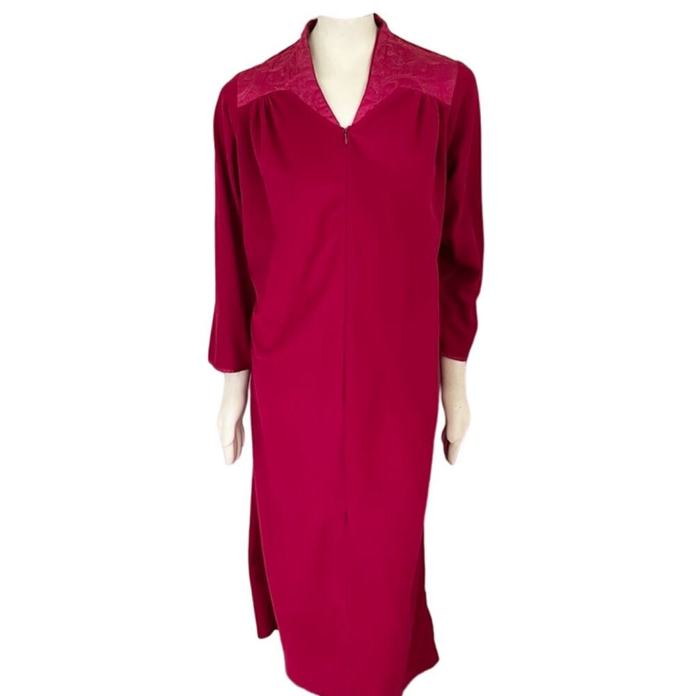 VTG HERBCRAFT Zip Front Satin Shoulder Felted Velour Robe Housecoat in Red SZ M